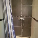 Avec Piscine A 2 Pas De La *