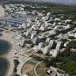 Apartment Avec Piscine A 2 Pas De La